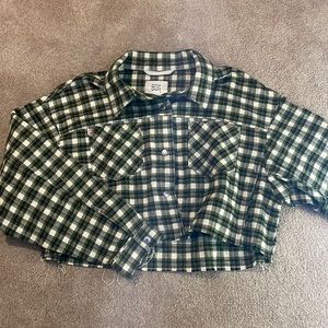 urban outfitters green cropped flannel